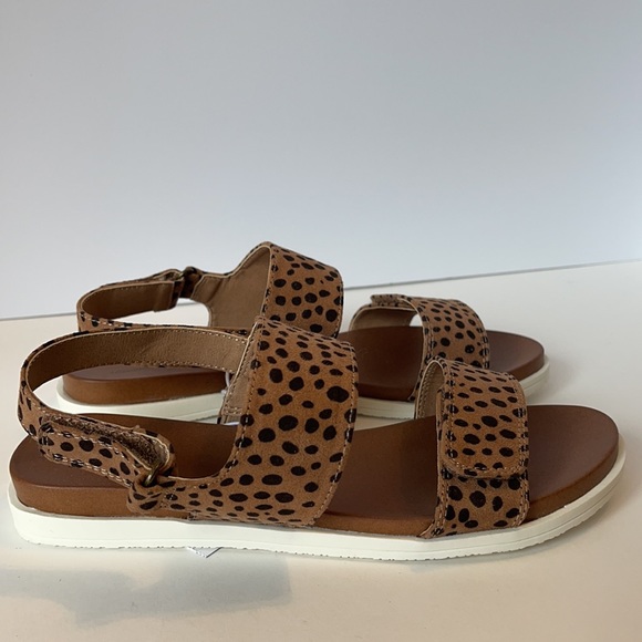 Women’s Brown Leopard Print Strap Contoured Bed Sandals w/ Hook & Loop Closure - Picture 6 of 9
